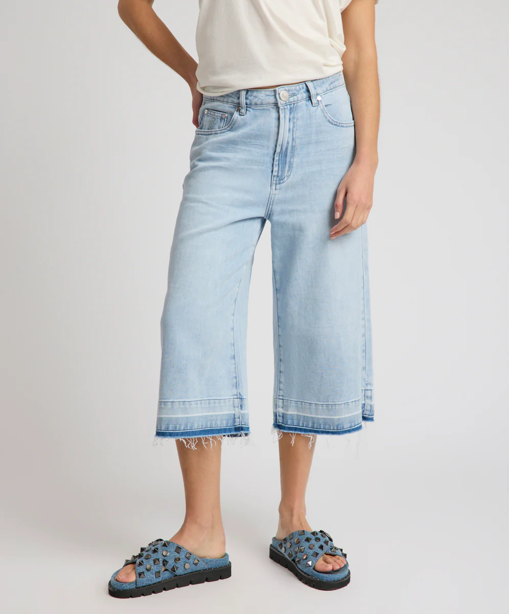 720'S Mid Waist Super Long Length Boyfriend Denim Jorts - Blue Latte - Image 3