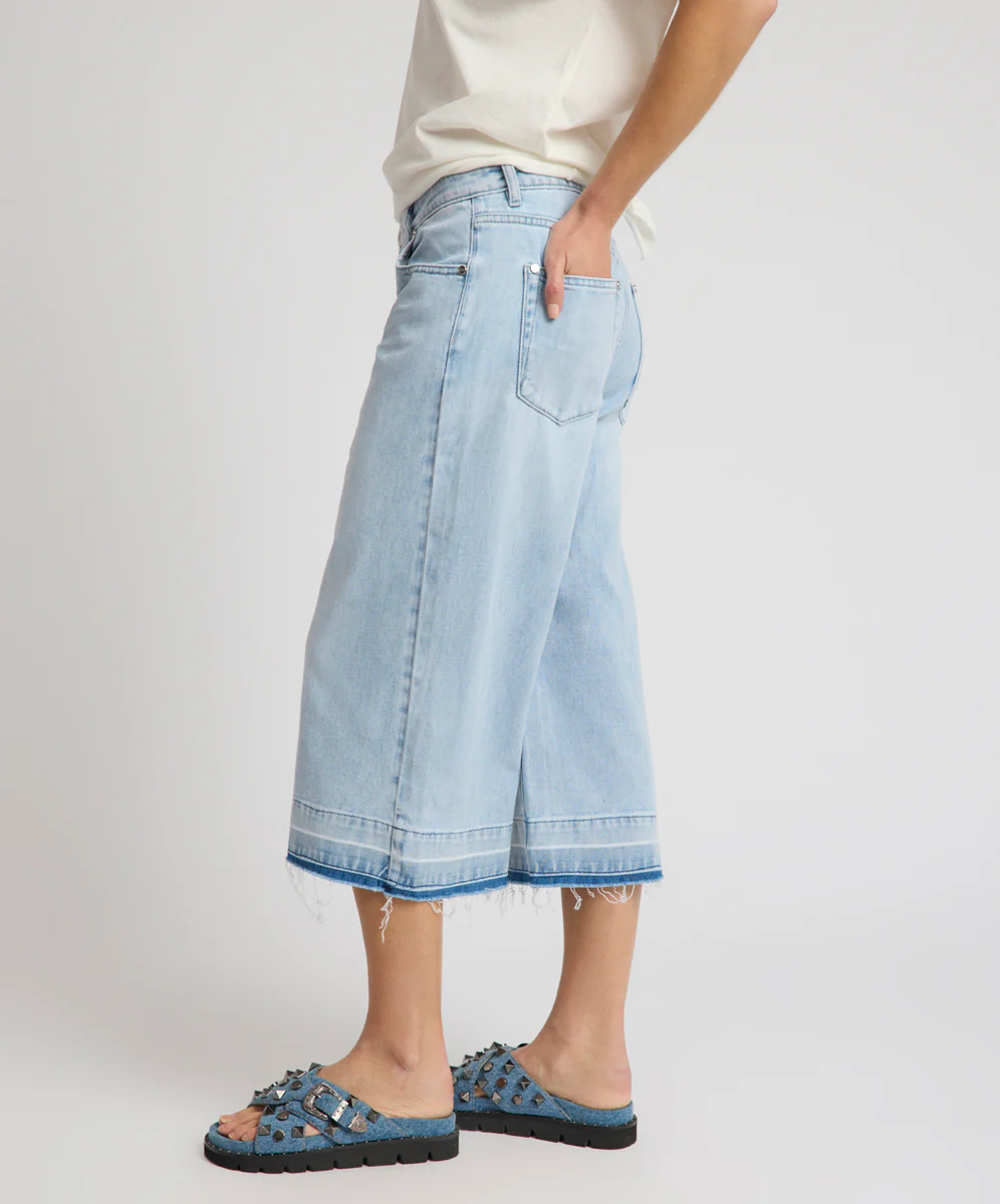 720'S Mid Waist Super Long Length Boyfriend Denim Jorts - Blue Latte - Image 4