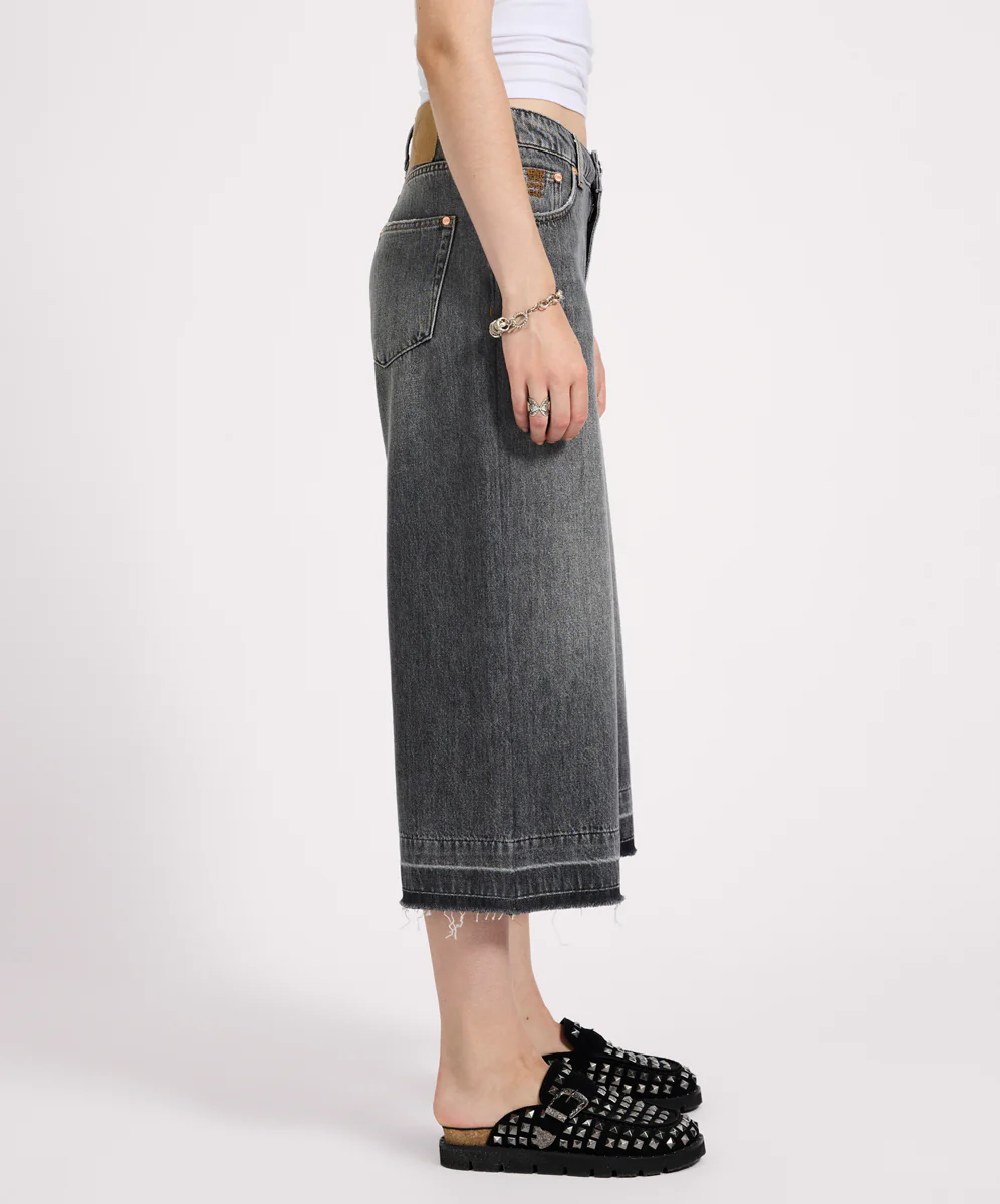 720'S Mid Waist Super Long Length Denim Jorts - Charcoal - Image 6