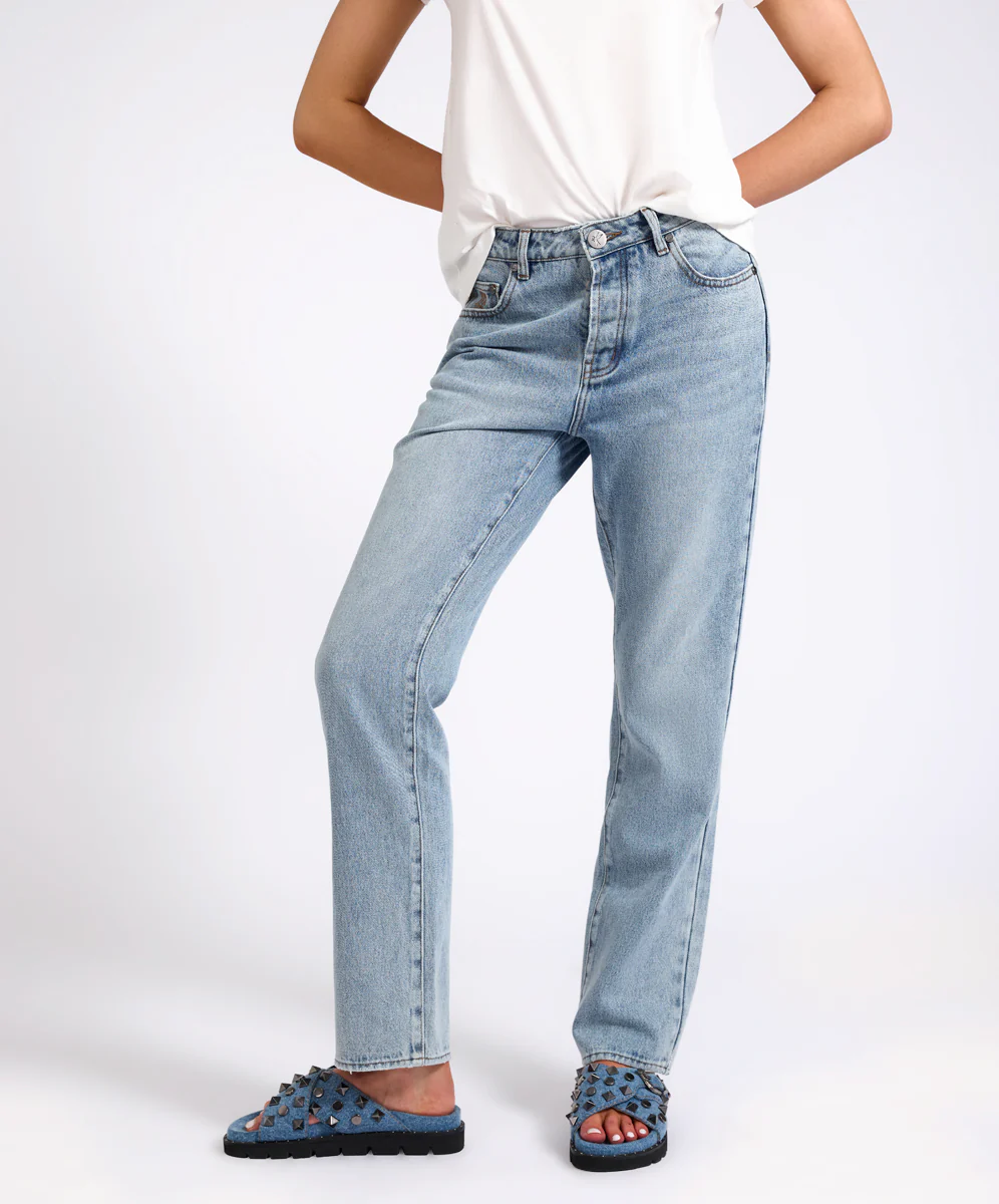 Austins Mid Waist Relaxed Straight Leg Jeans - Misty Blue - Image 4