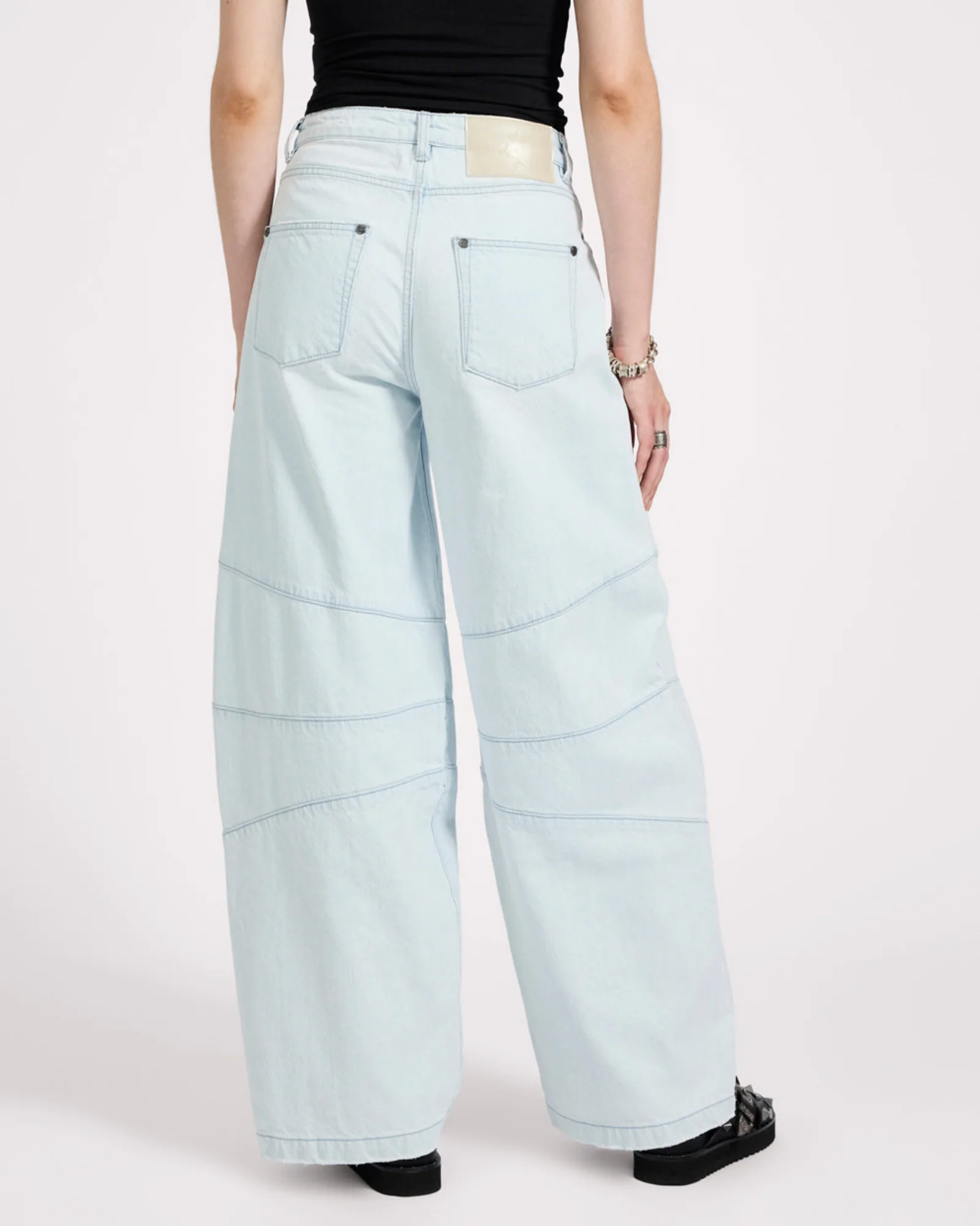 Barrel Mid Waist Wide Leg Denim Jeans - Xanthe Light Blue - Image 6