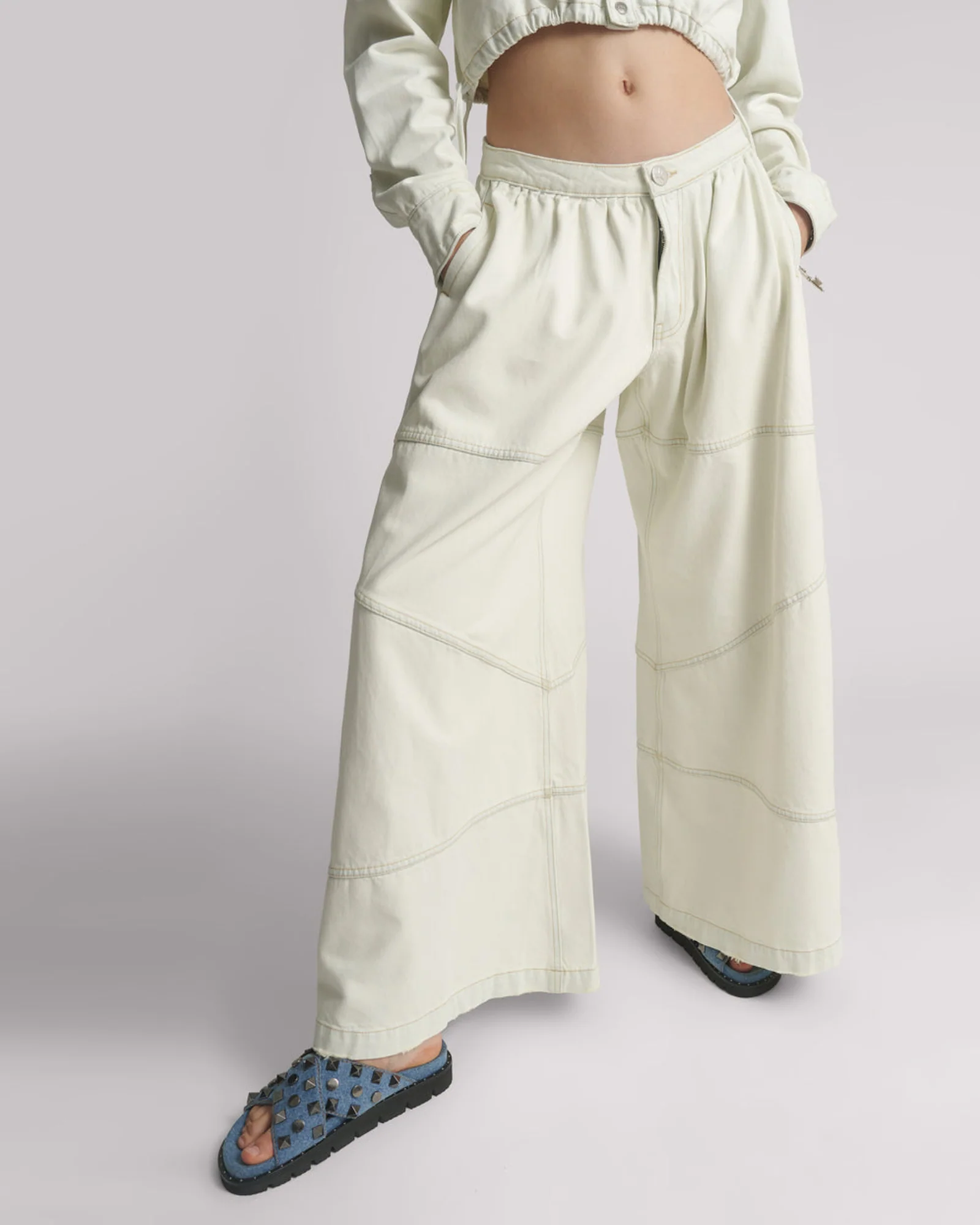 Daddios Low Waist Super Wide Leg Denim Jeans -  Blue Cream - Image 2