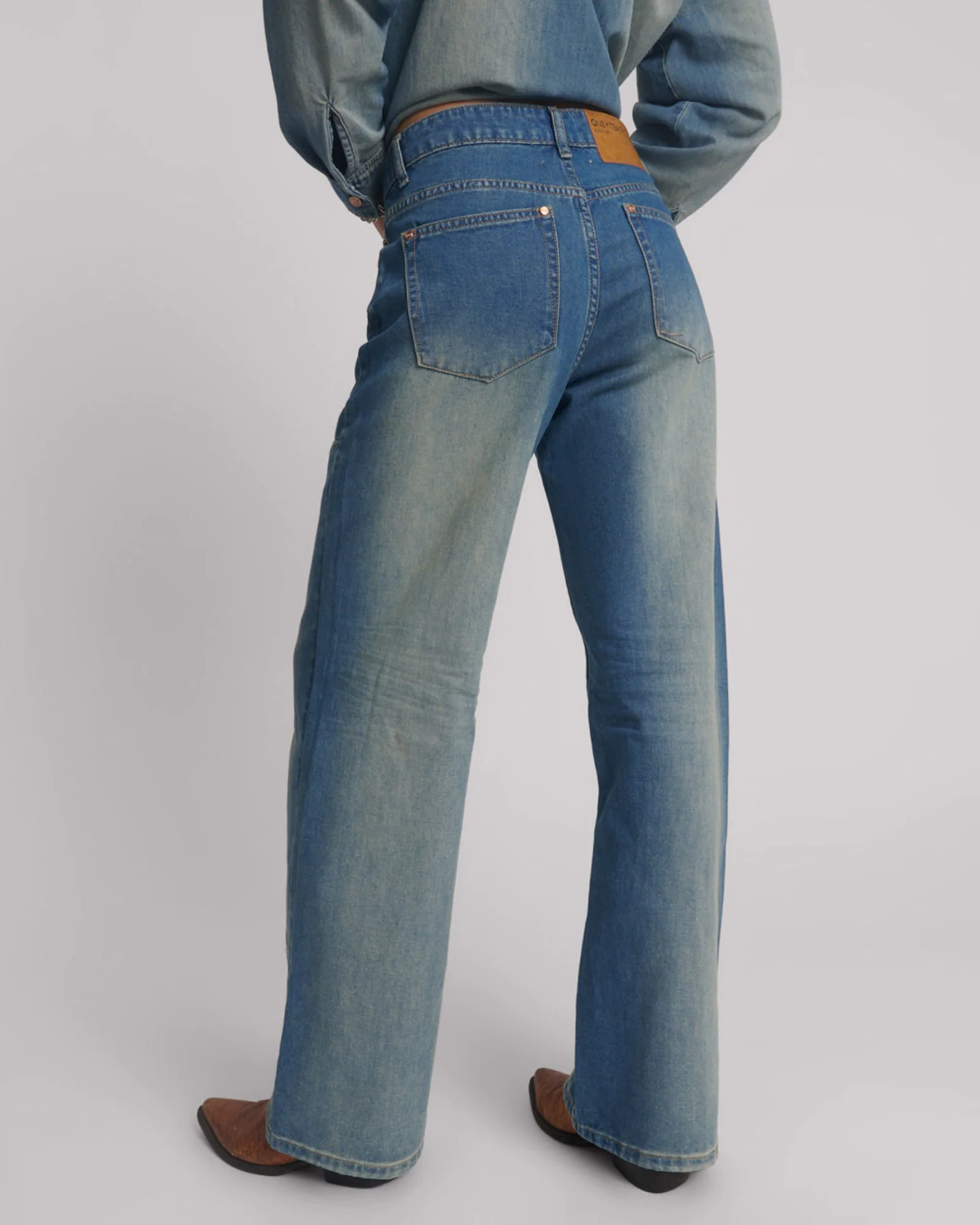 Jackson Mid Waist Wide Leg Denim Jeans - Blue Ranch - Image 3