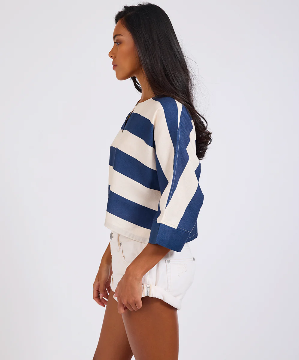Blue Vista Linen Cropped Batwing Top - Blue Cream - Image 5