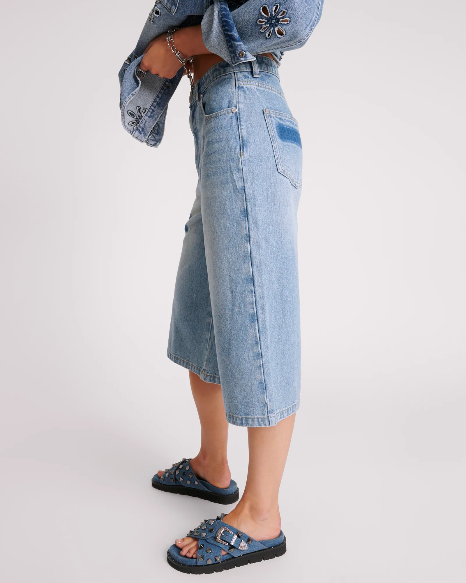 720'S Mid Waist Super Long Length Shorts - Cobaine - Image 3