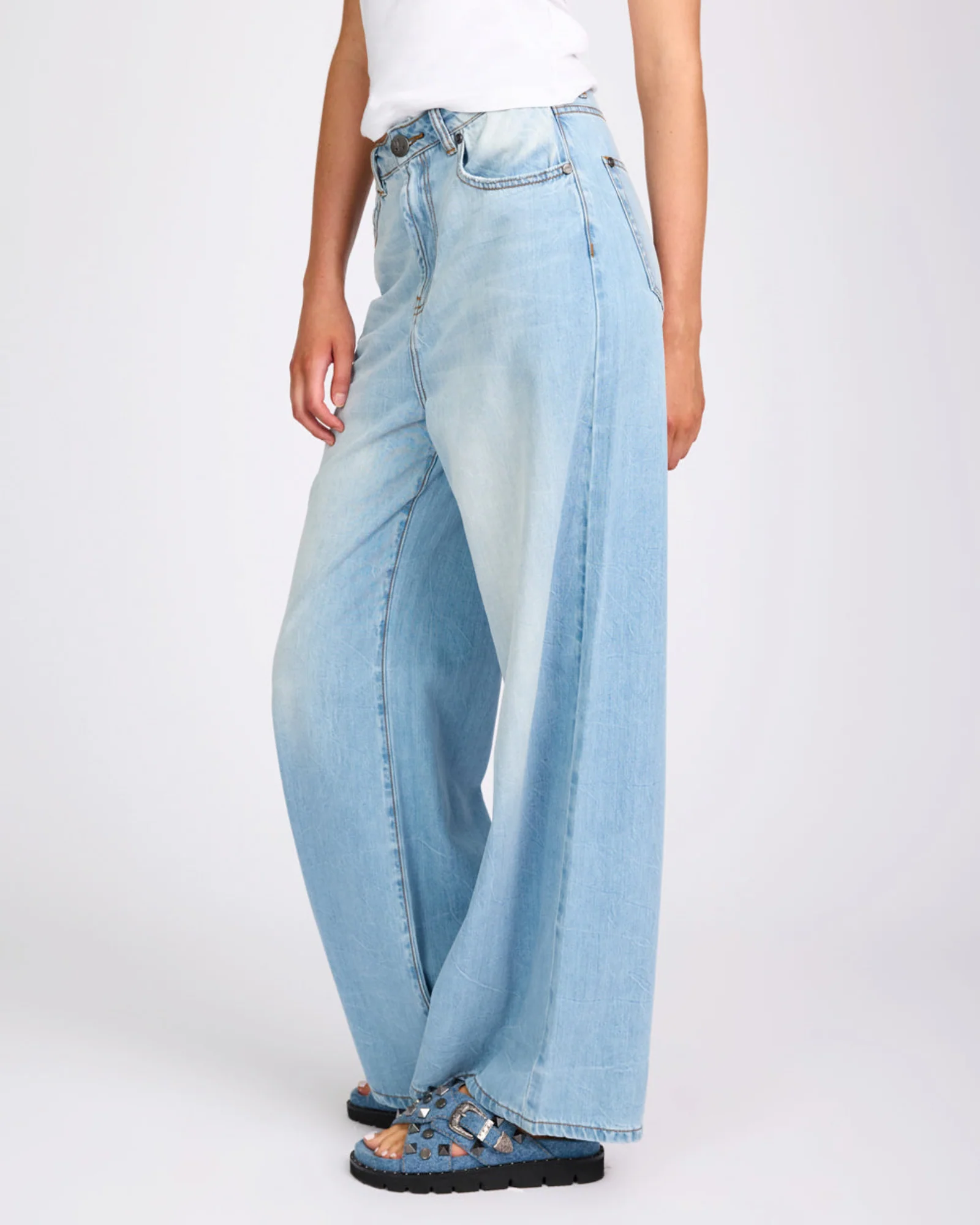 Love Machines Mid Waist Super Wide Leg Denim Jeans - Cool Blue - Image 4
