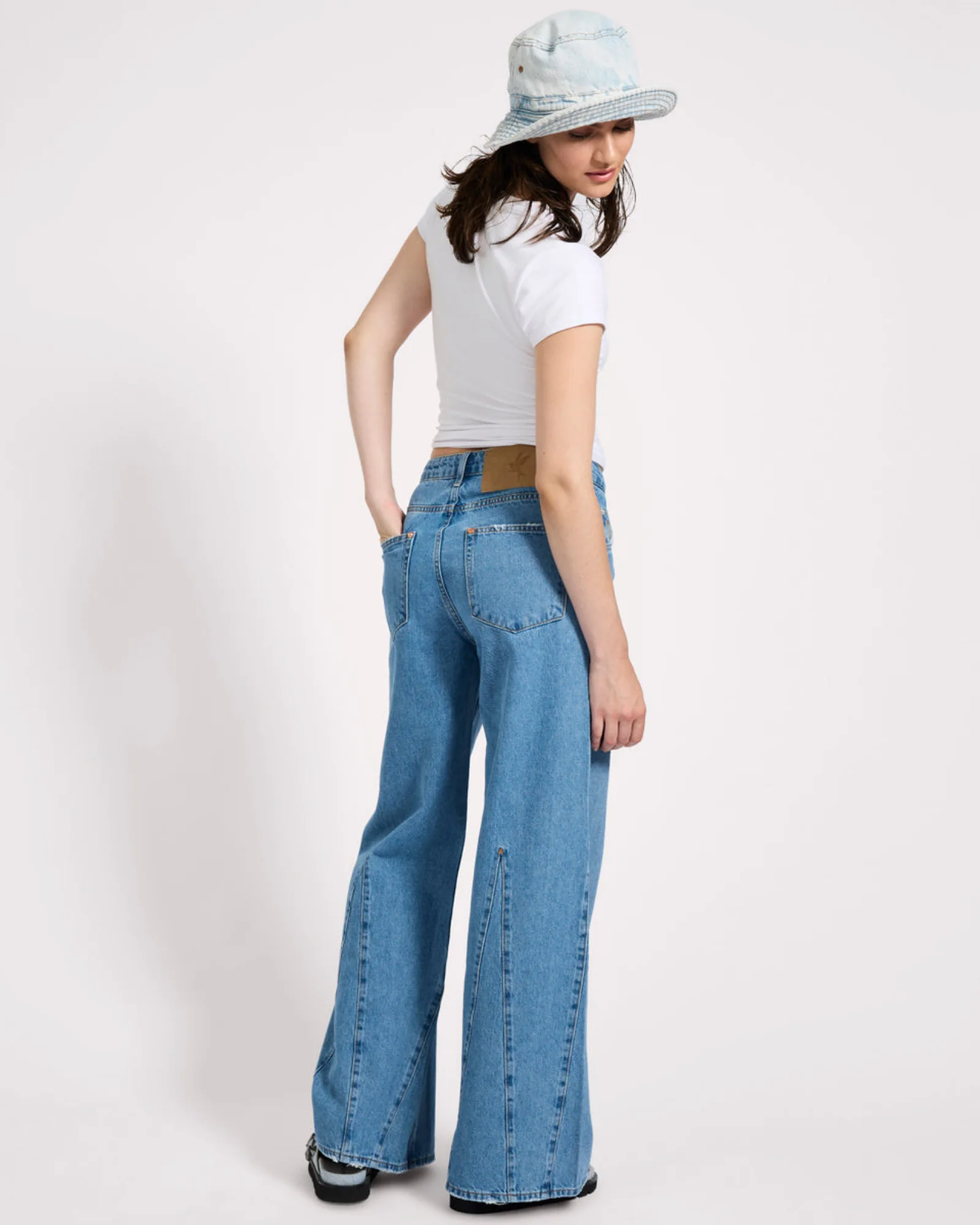 Cruisers Mid Waist Bootcut Flare Denim Jeans - Image 8