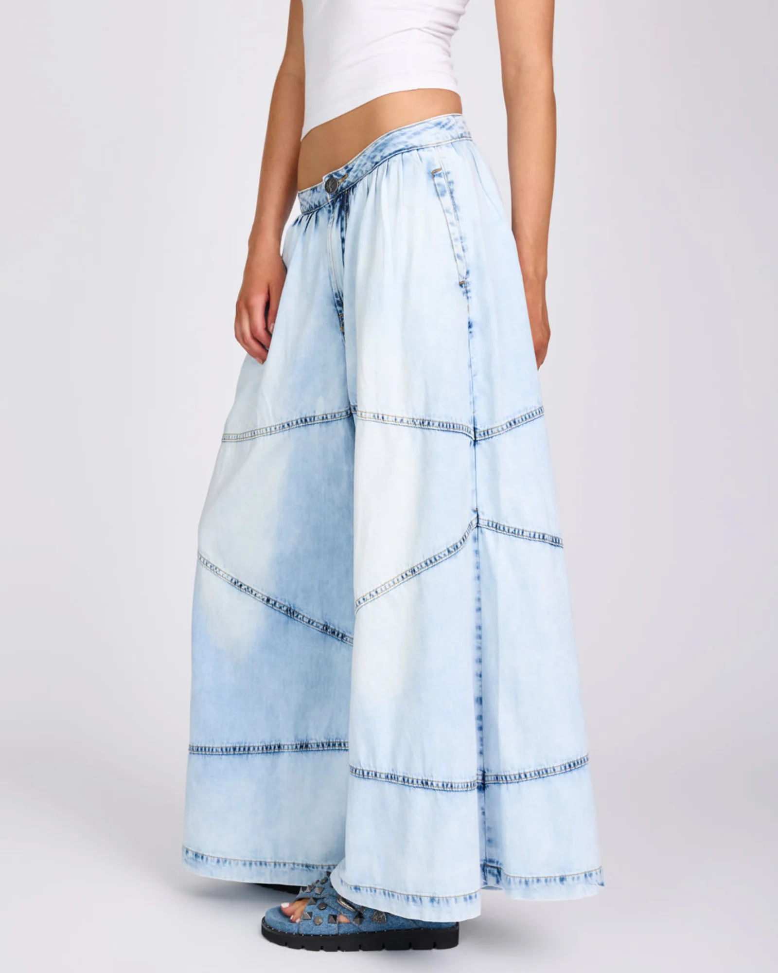 Daddios Low Waist Super Wide Leg Denim Jeans - Depeche Blue - Image 4