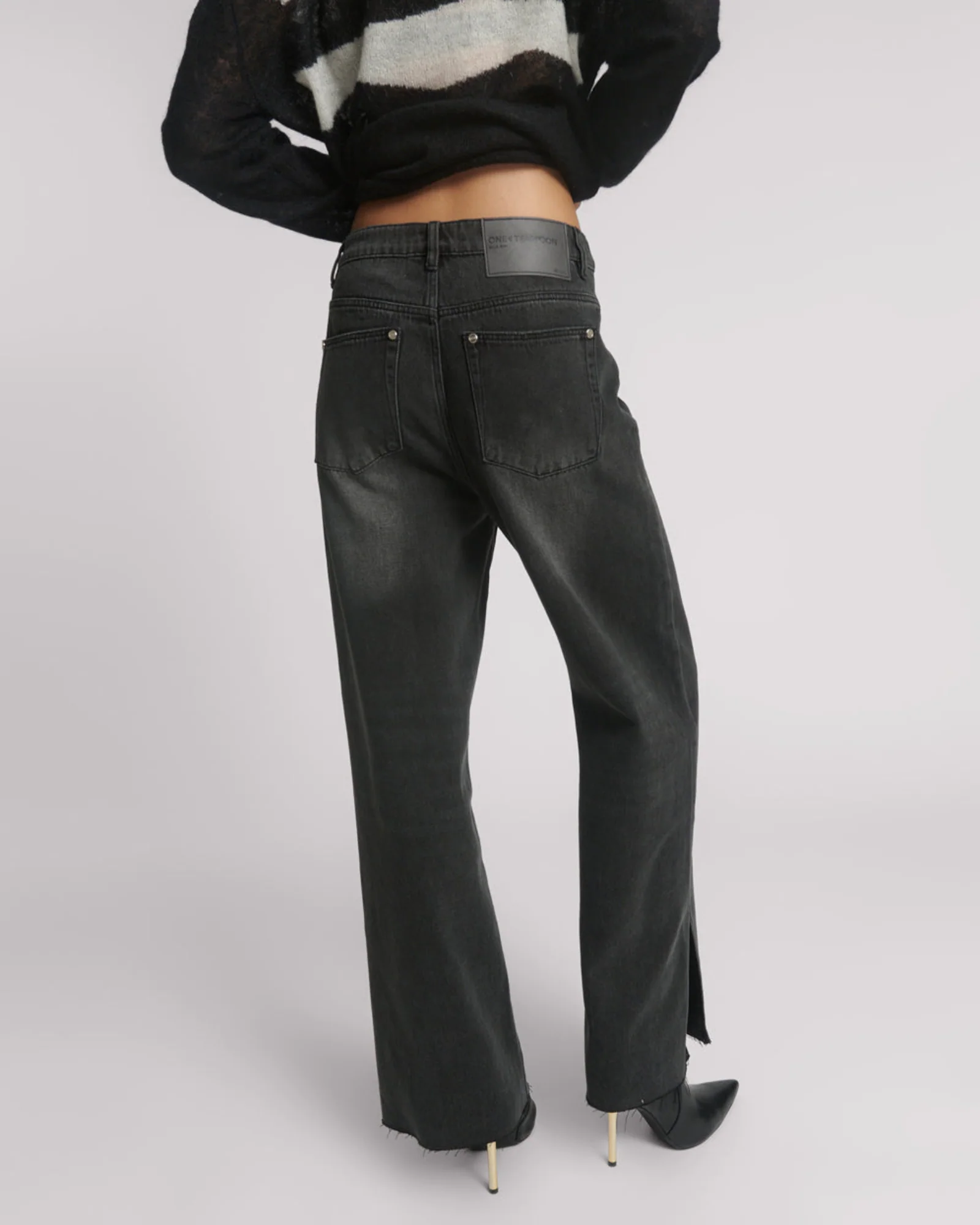 Billie Low Slung Straight Leg Mid Waist Denim Jeans - Faded Black - Image 4