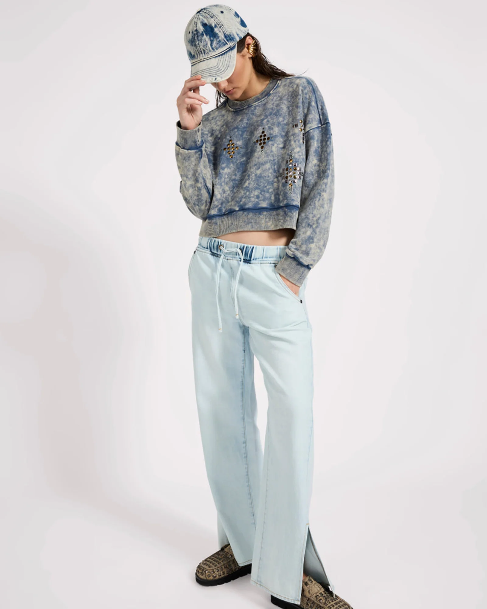 Fleece Cropped Star Studded Sweater - Acid Wash Blue - Image 11