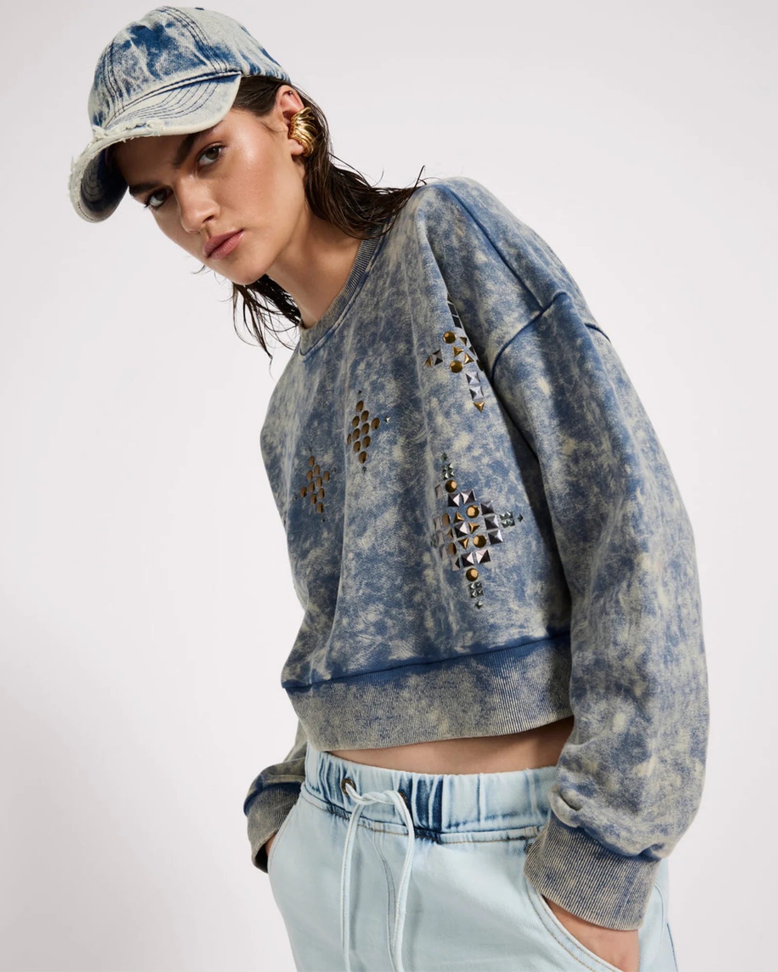 Fleece Cropped Star Studded Sweater - Acid Wash Blue - Image 8