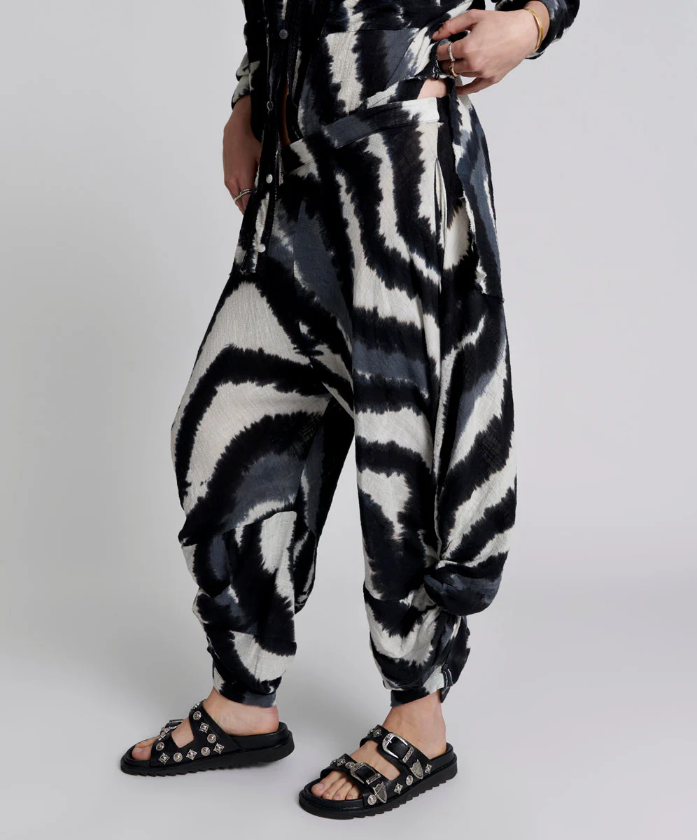 HAND PAINTED ECLIPSE GYPSY HAREM PANTS - Image 3