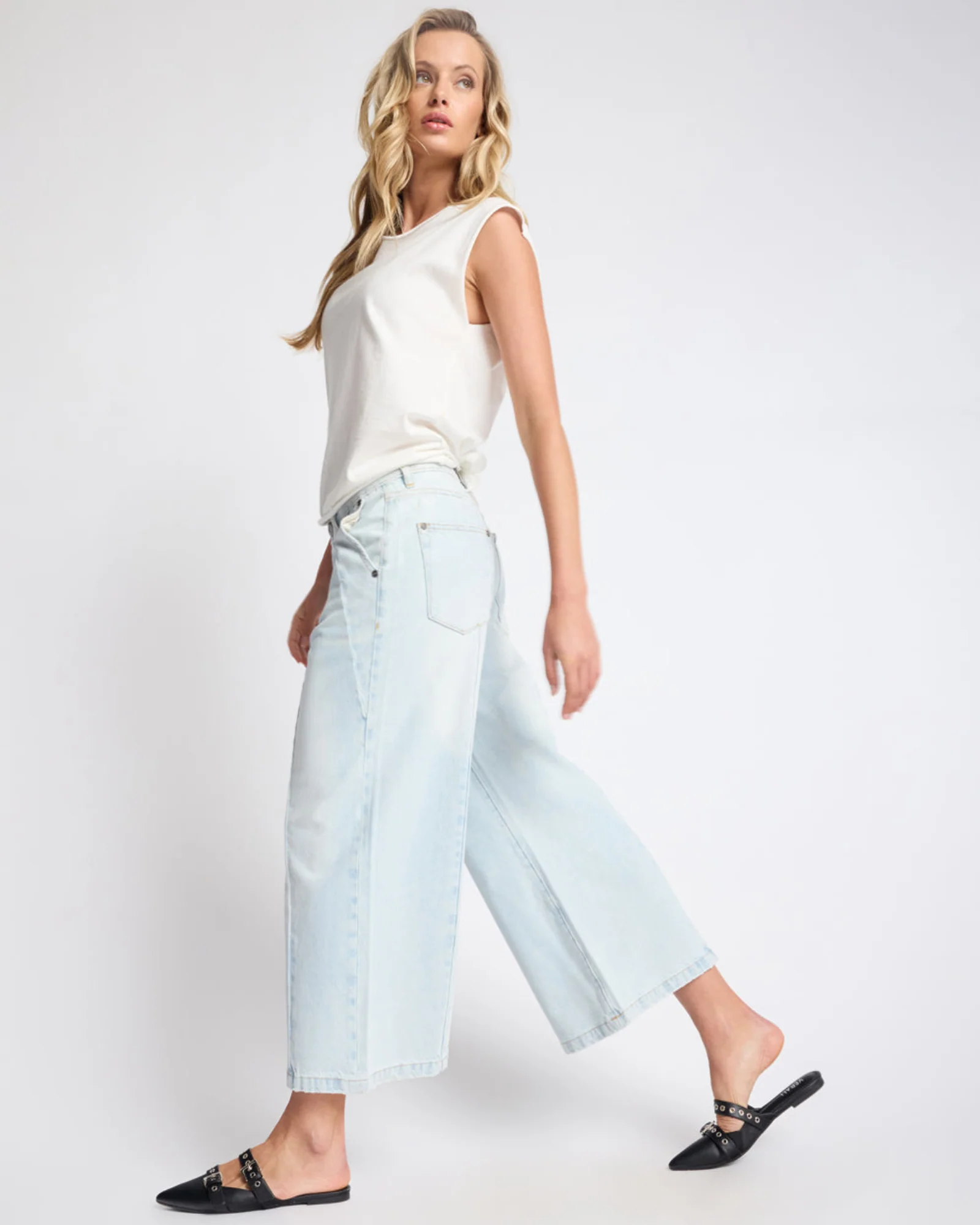 Hayden Mid Waist Wide Leg Cropped Denim Jeans - Bel Air Blue - Image 4