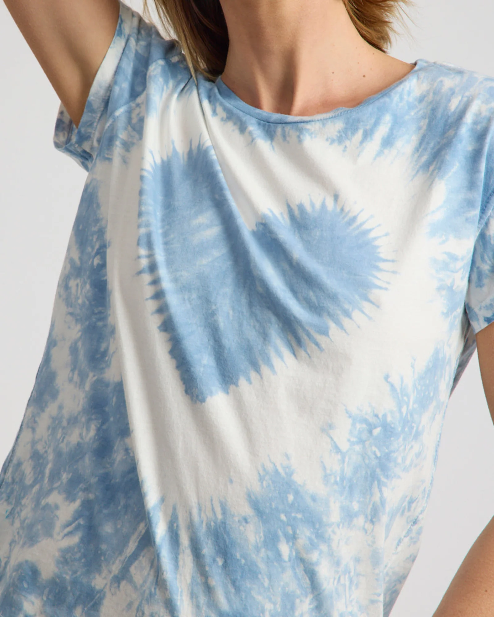 Heart Tie Dye Classic Tee - Faded Blue - Image 10
