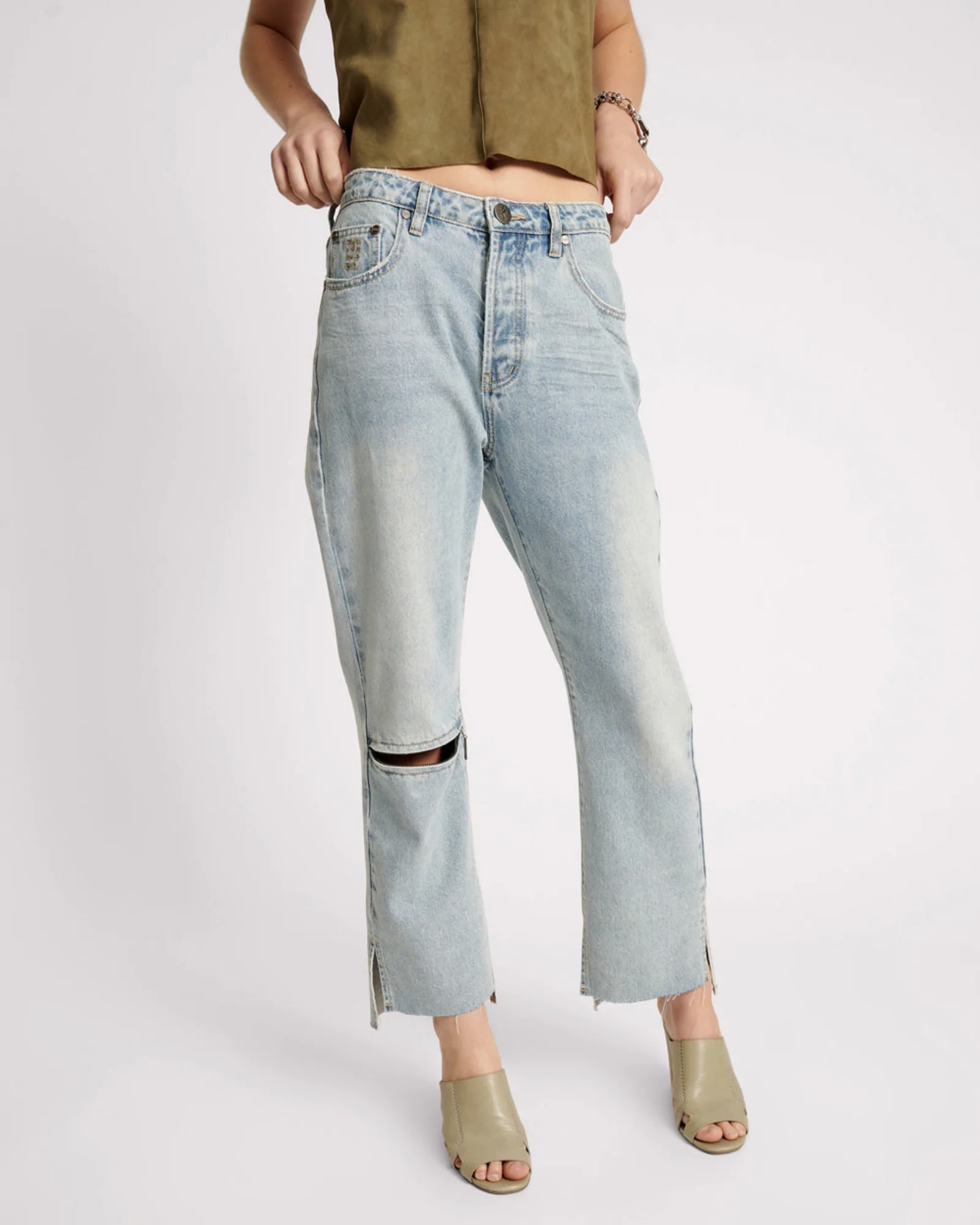 Hooligans Low Waist Relaxed Straight Leg Denim Jeans - Fleetwood - Image 5