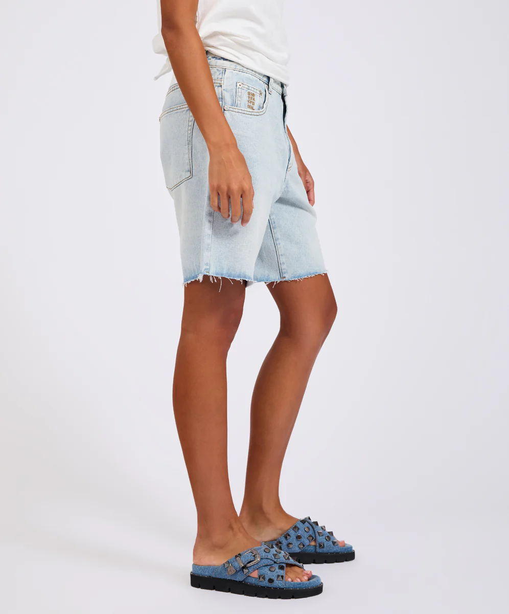Jacksons Mid Waist Wide Leg Denim Shorts - Image 9
