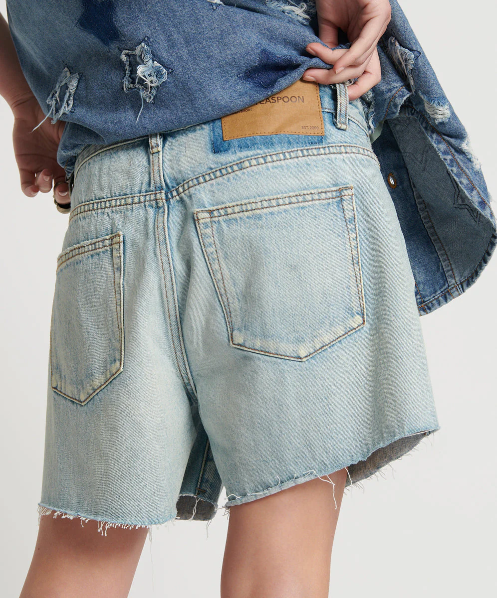 Shakers Low Waist Super Relaxed Denim Shorts - Kansas Blue - Image 4