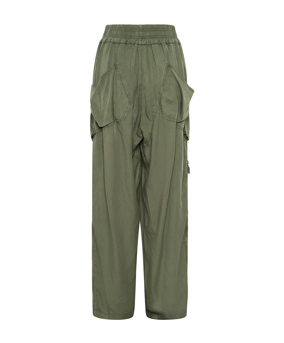 KHAKI TENCEL PARACHUTE PANTS - Image 7