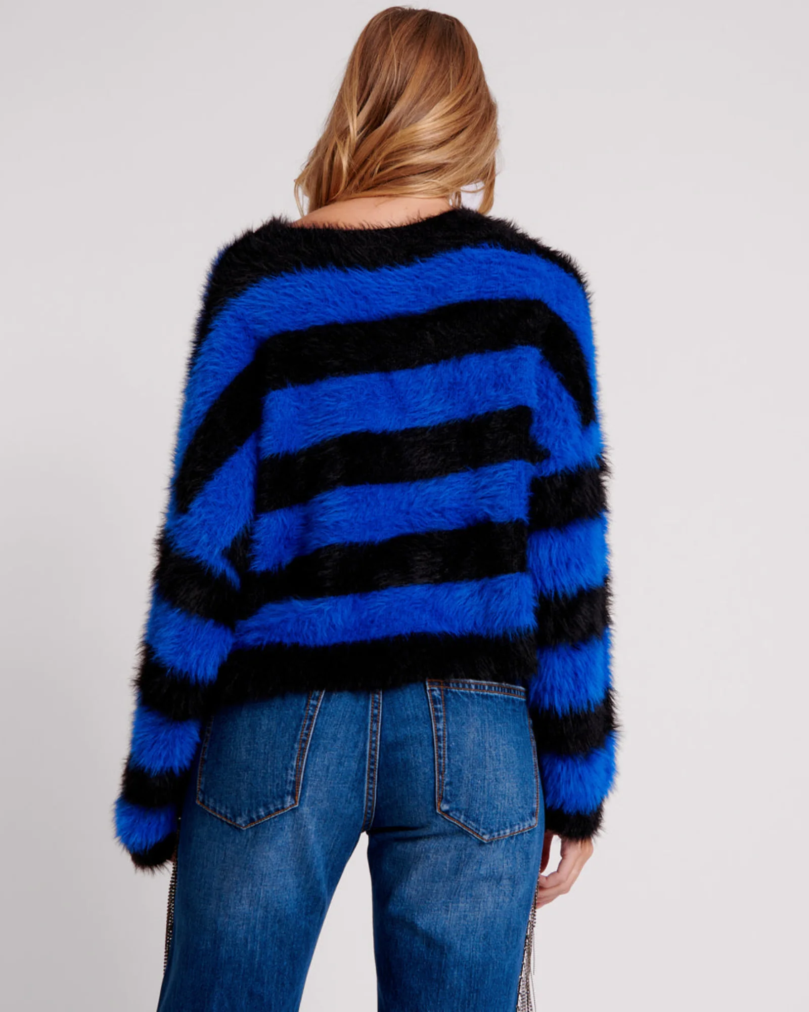 KRUGER STRIPE FLUFFY CROP KNIT SWEATER - Image 4