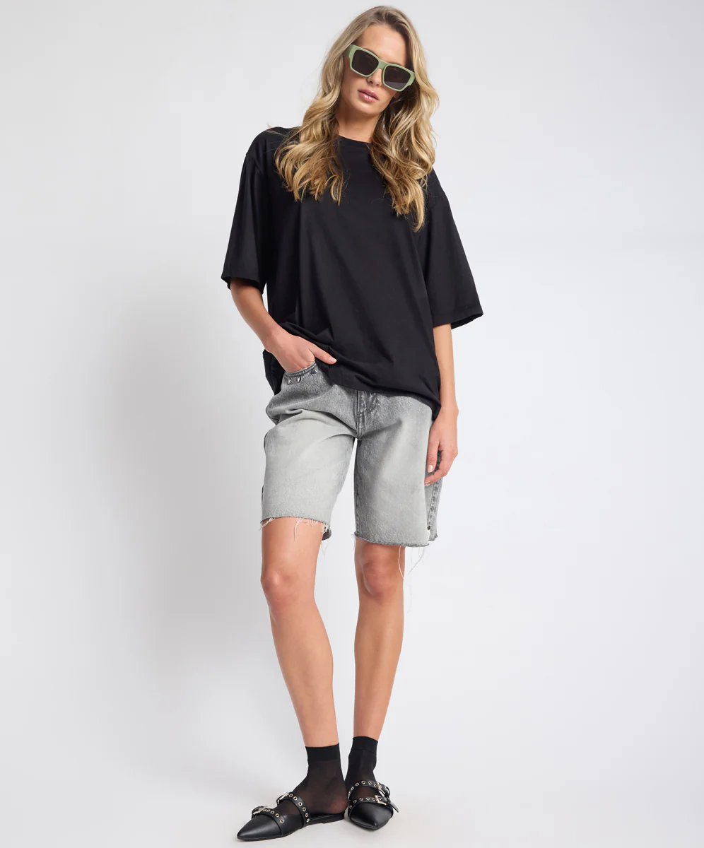 Le Cats Mid Waist Wide Leg Boyfriend Studded Denim Shorts - Soft Grey - Image 9