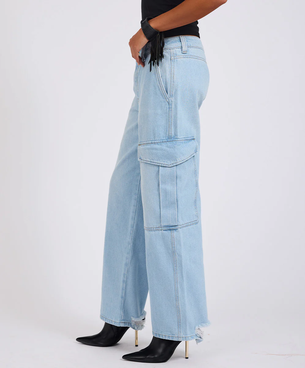 New Fiction Low Waist Wide Leg Cargo Denim Jeans - Image 4