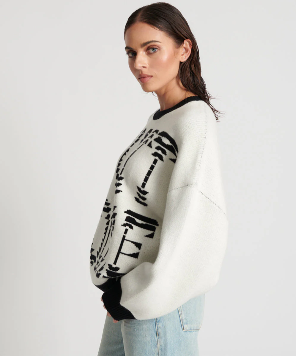 Nuit Noire Batwing Sweater - Cream - Image 2