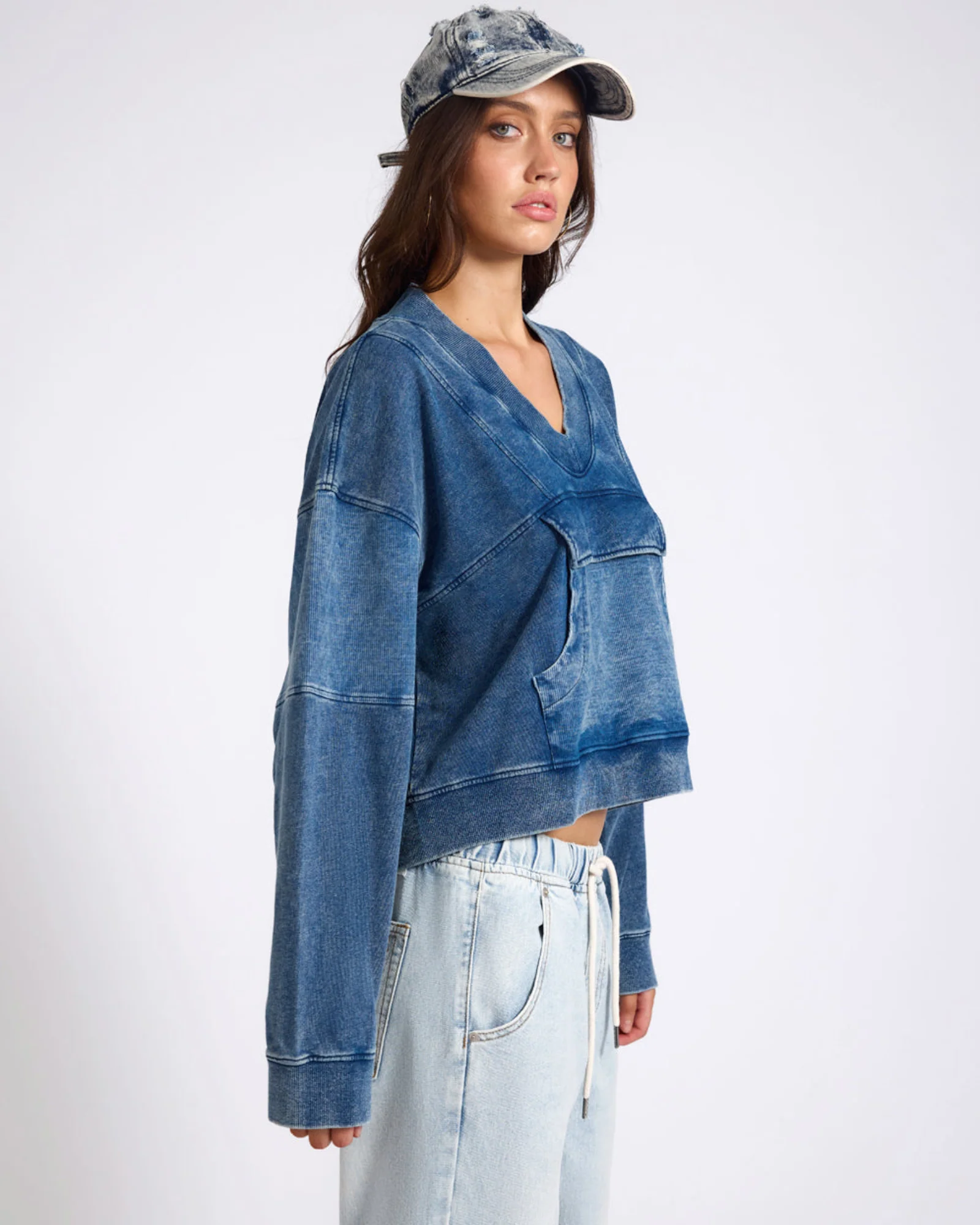 Retro Fade Panelled V Sweater - Washed Blue - Image 8