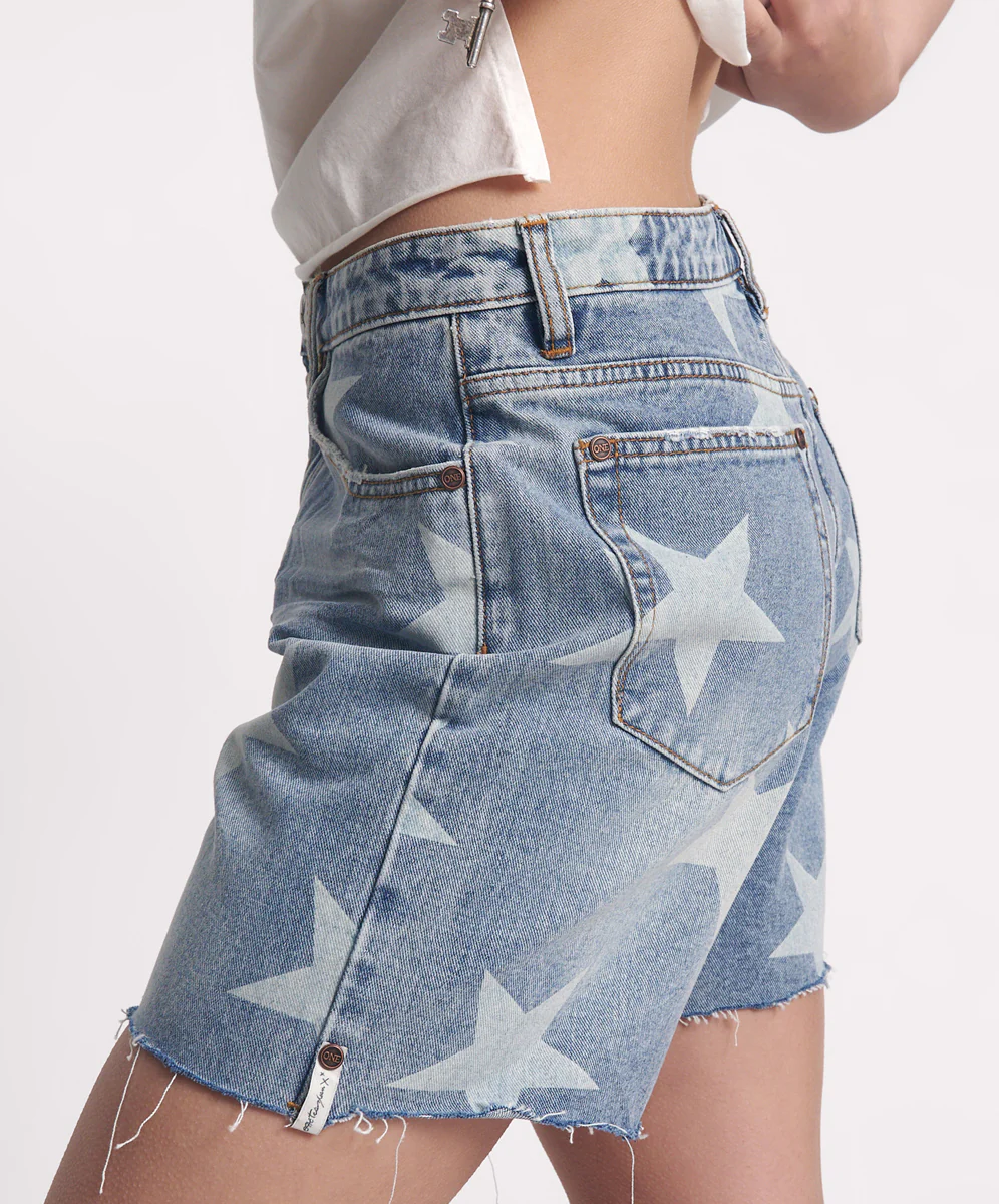 Jackson Mid Waist Wide Leg Denim Shorts - Starwash Blue - Image 4