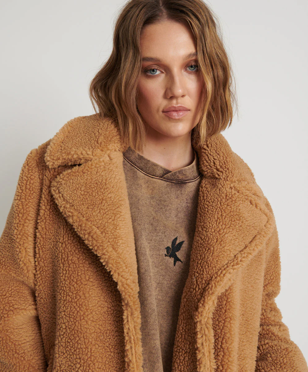 TAN TEDDY COAT - Image 5