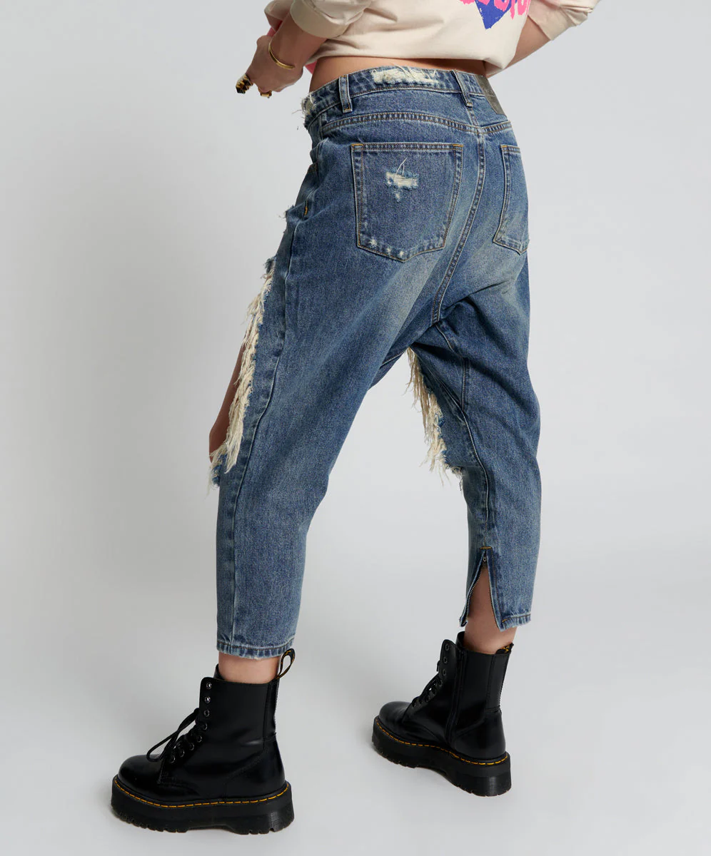 USED BLUE KINGPINS CROPPED BOYFRIEND JEANS - Image 4